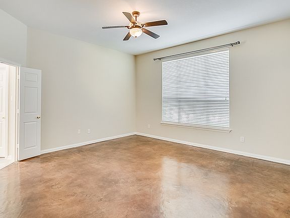 4th image of 3424 Burnet Dr