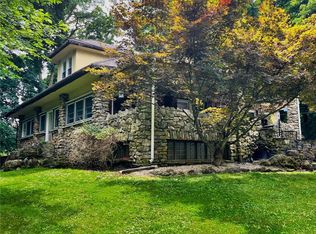 10 Smith Clove Rd, Central Valley, NY 10917