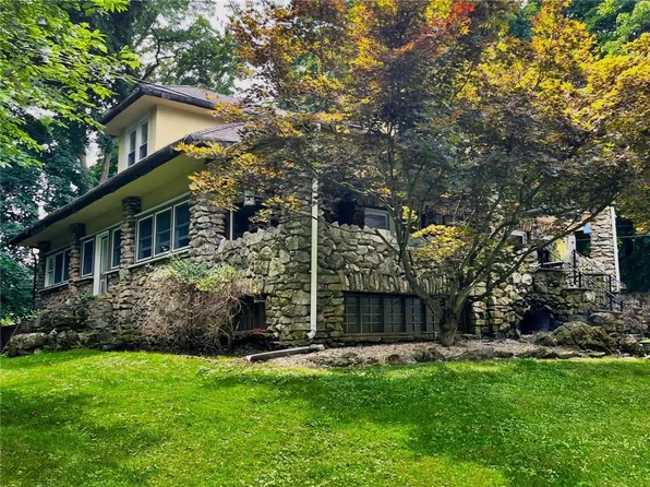 10 Smith Clove Road, Central Valley, NY 10917