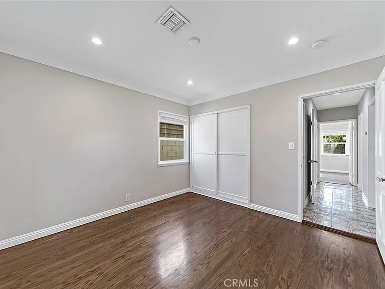 348 W Spazier Ave — Photo 12