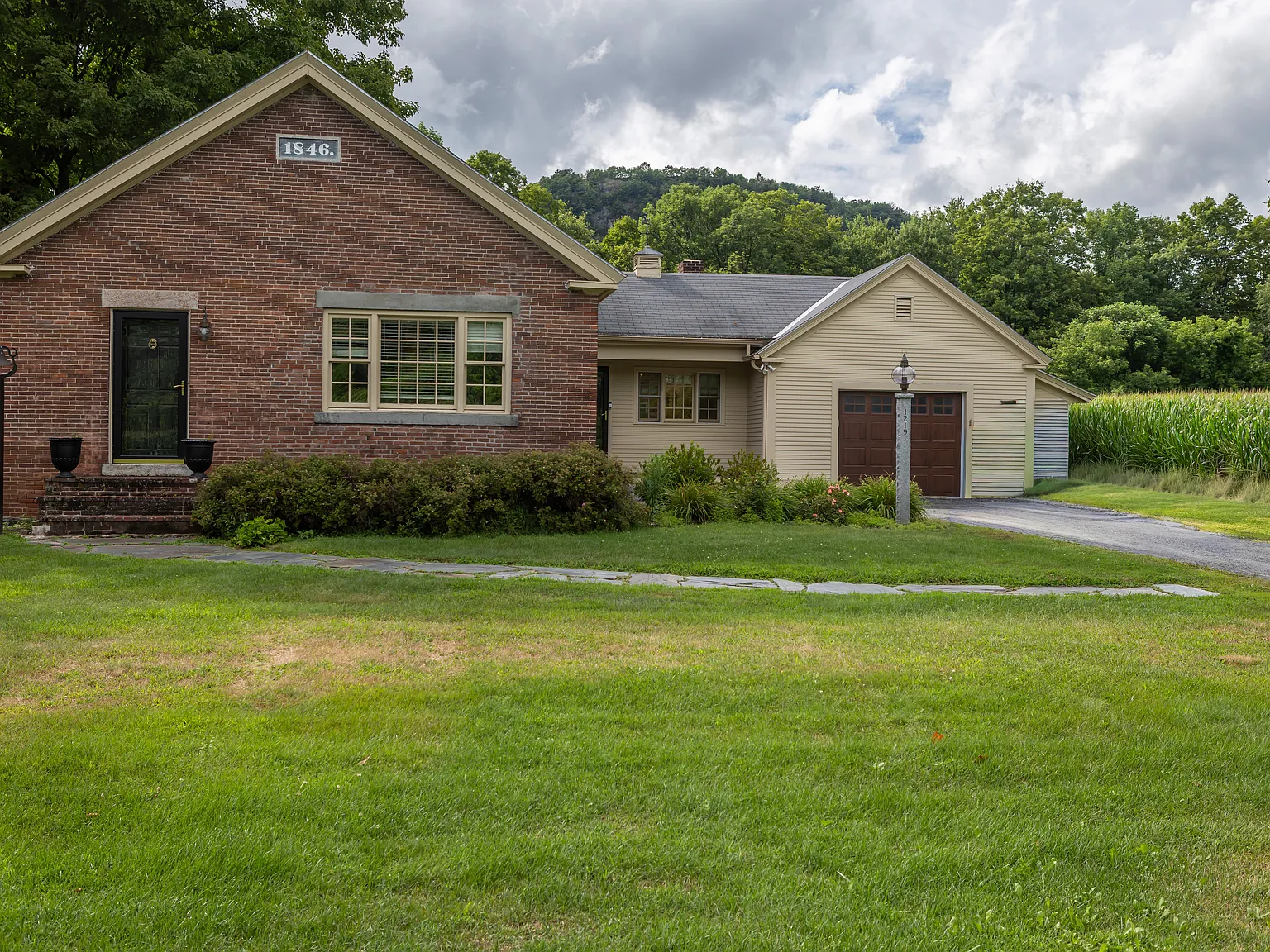 Route 10, Orford — Photo 1