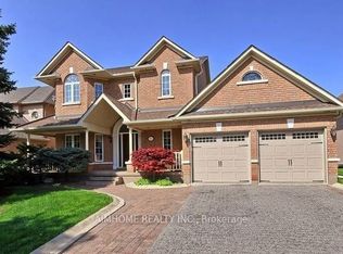 812 Foxcroft Blvd, Newmarket, ON L3X 1M8