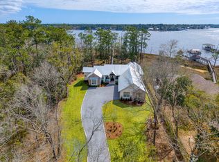 198 Shoreline Dr, Freeport, FL 32439