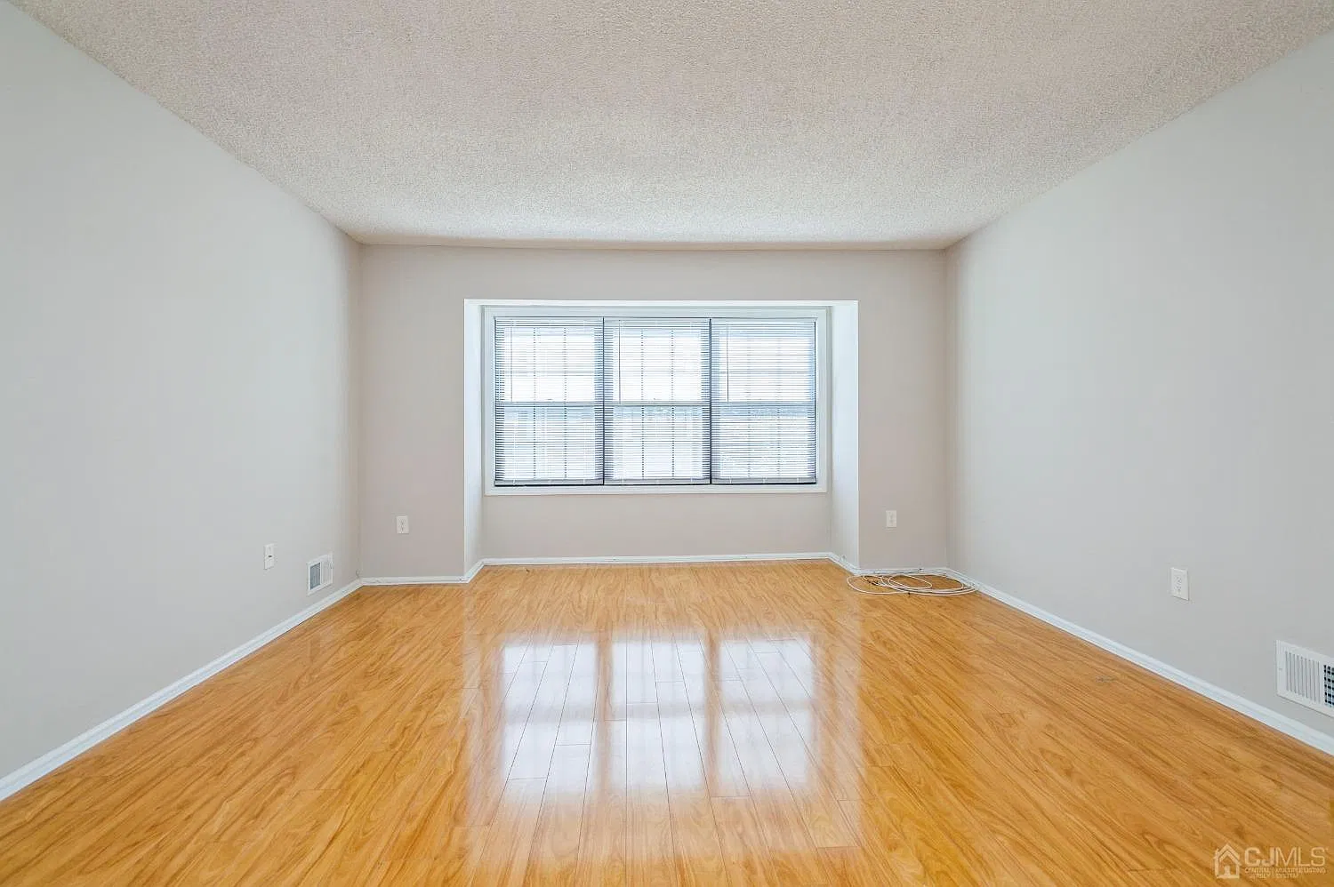 2 bed, 2.0 bath, $2,150 — Photo 3