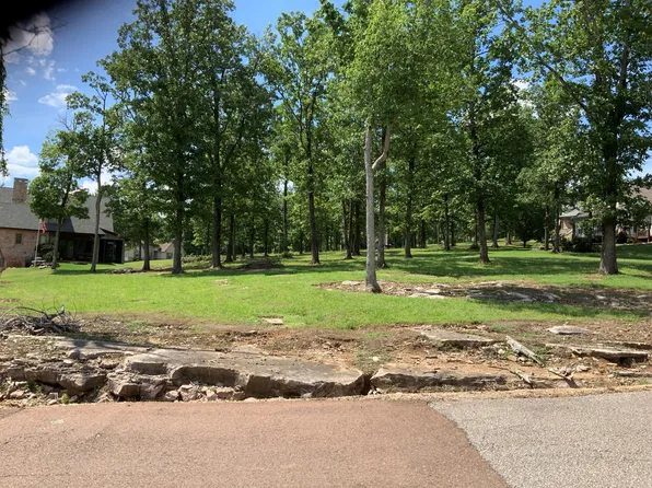 8 Rivers Edge Cir, Bath Springs, TN 38311
