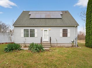 711 Ekonk Hill Rd, Moosup, CT 06354