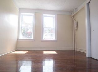 921 E 211th St, Bronx, NY 10469