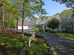 380 Whistleberry Dr, Marstons Mills, MA 02648