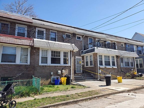 2nd image of 2236 37th St
