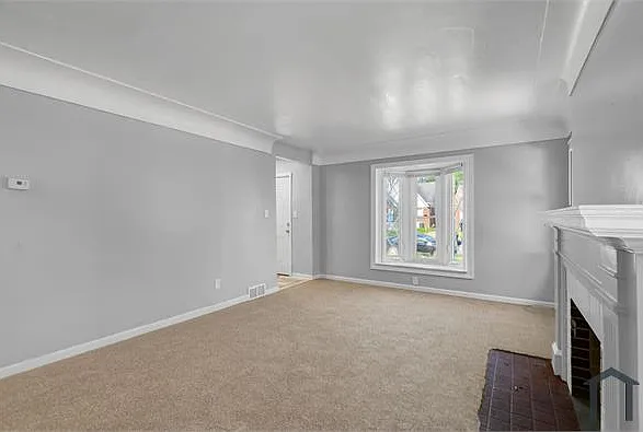 9460 Lakepointe St — Photo 12