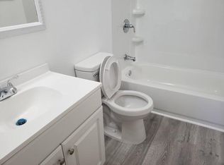 11231 Barbet Rd #B, Phelan, CA 92371