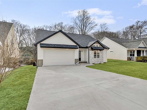 2nd image of 214 Streams Way