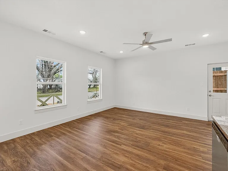 502 E Kimball St #1 — Photo 9
