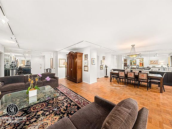 5th image of 40 E 80th St APT 16A