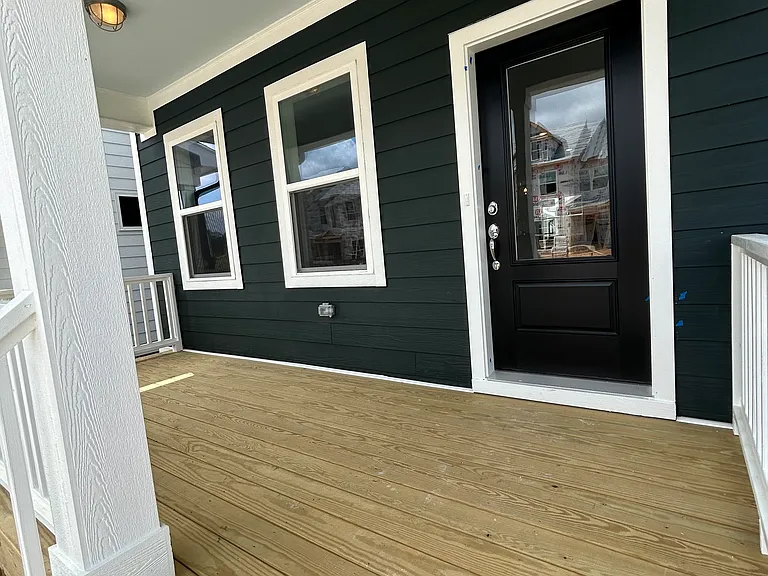 1909 Plott Balsam Dr — Photo 2
