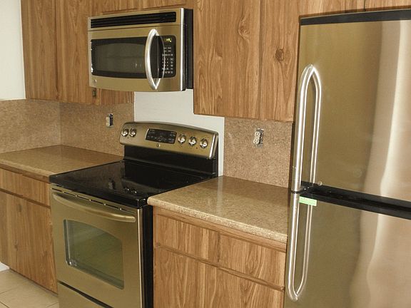 4th image of 5292 Brook Ct