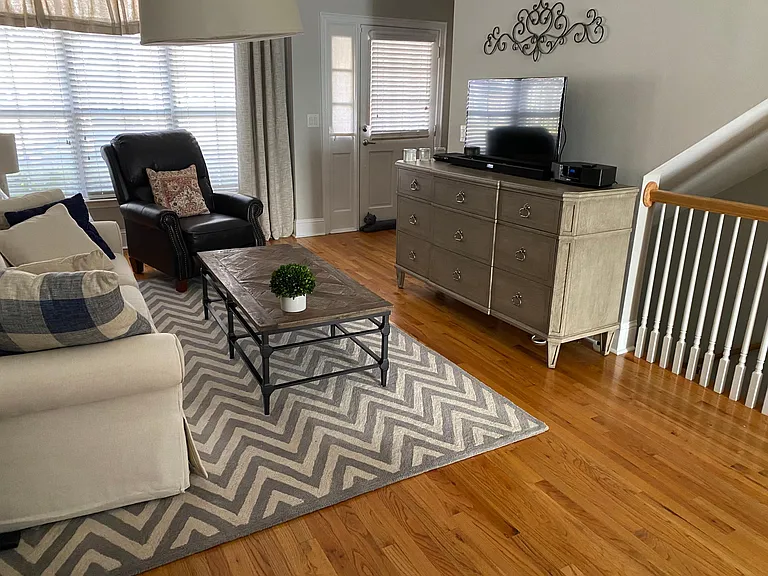 1111 Glenridge Pl — Photo 3