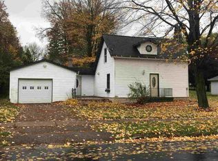 250 Division St, Iola, WI 54945