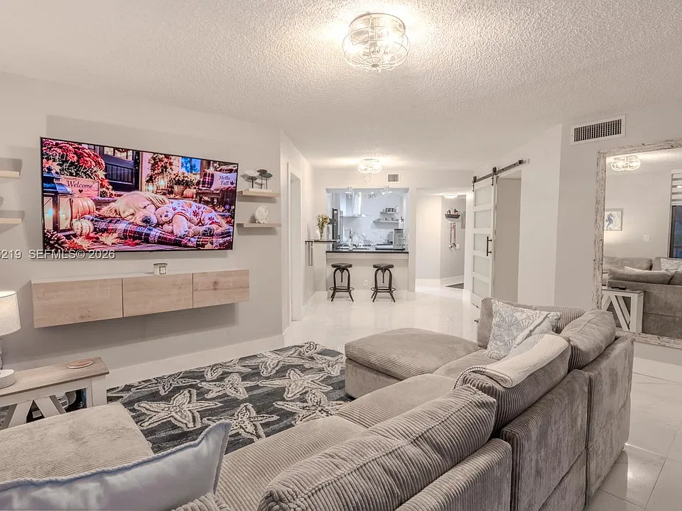 10451 W Broward Blvd #201