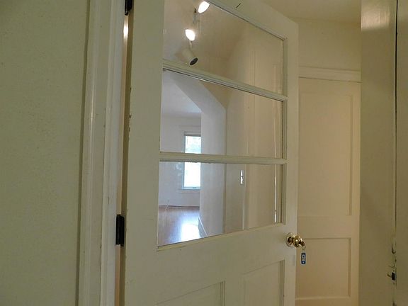 4th image of 102 S Revena Blvd APT 2