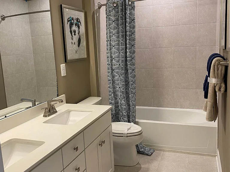 Full Bathroom #2 - Upper Level (Hallway)