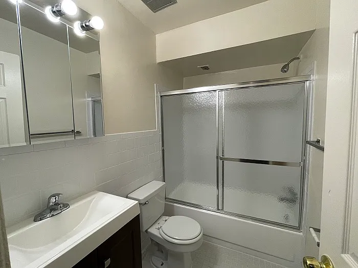Maple Ridge Apartments — Photo 32