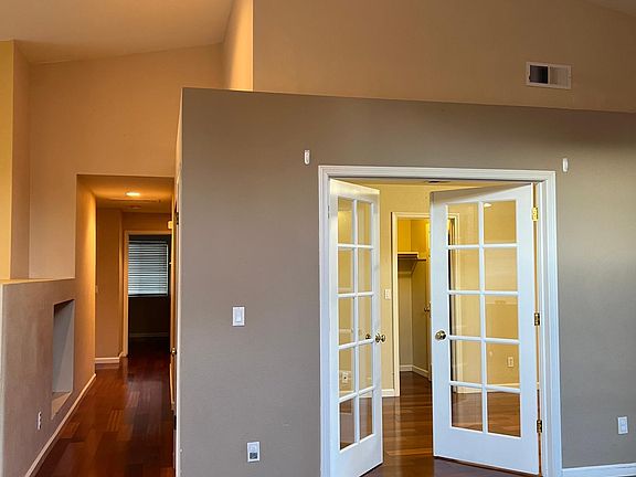 Can be used as an office or bedroom4 with its own walk-in closet