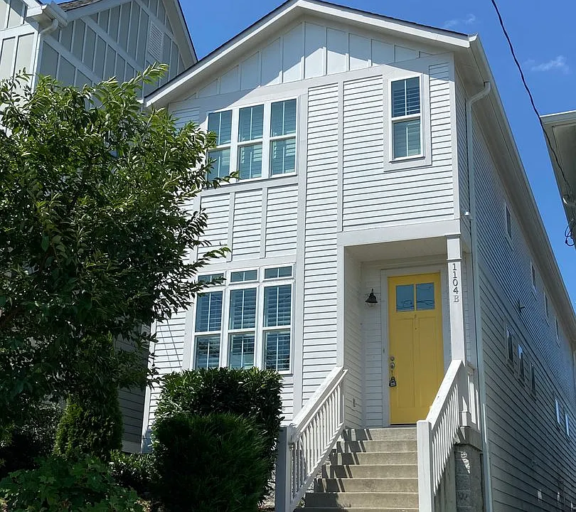 1104B W Grove Ave