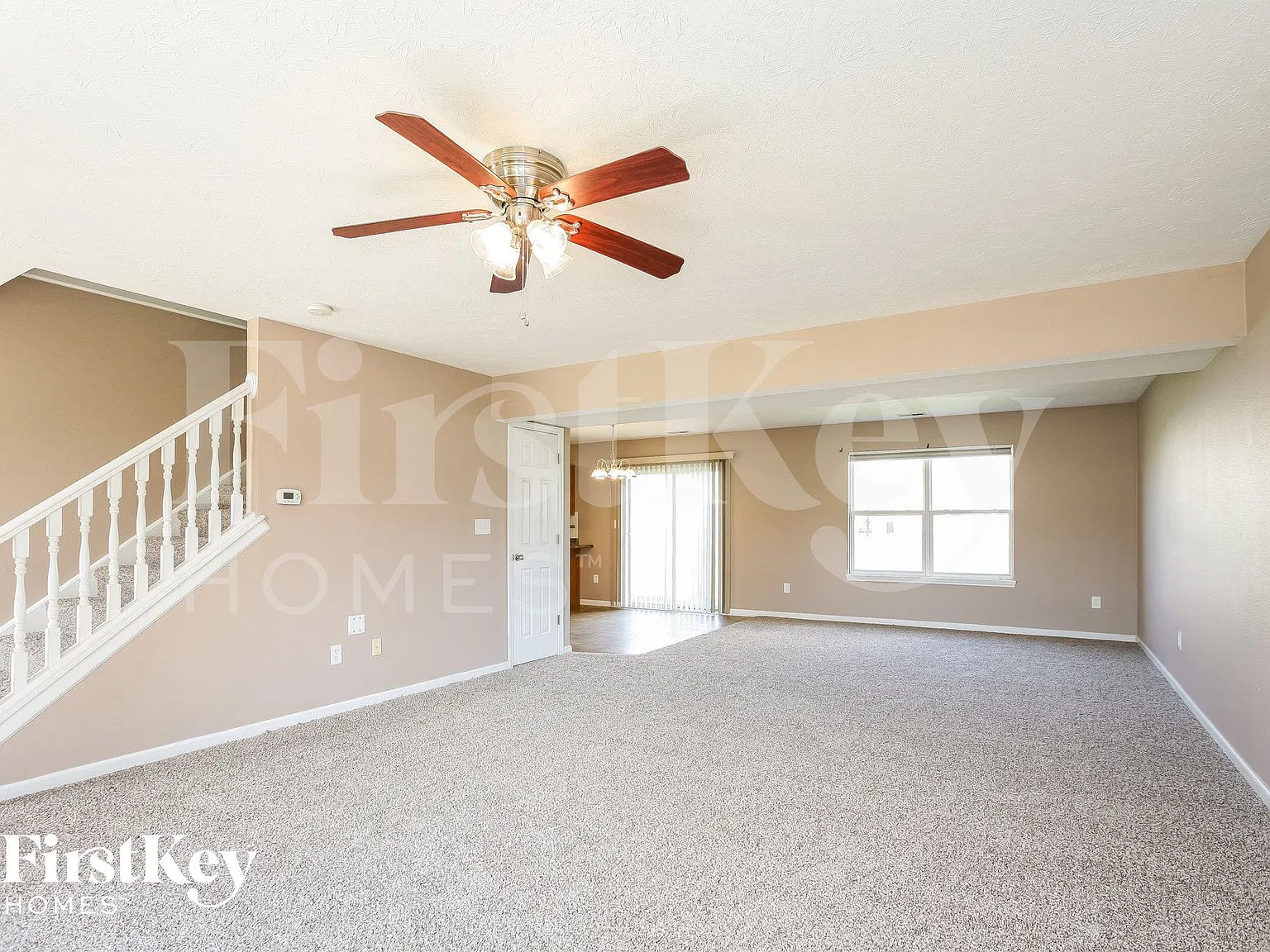 3 bed, 2.5 bath, 2080 sqft, $2,040 — Photo 4