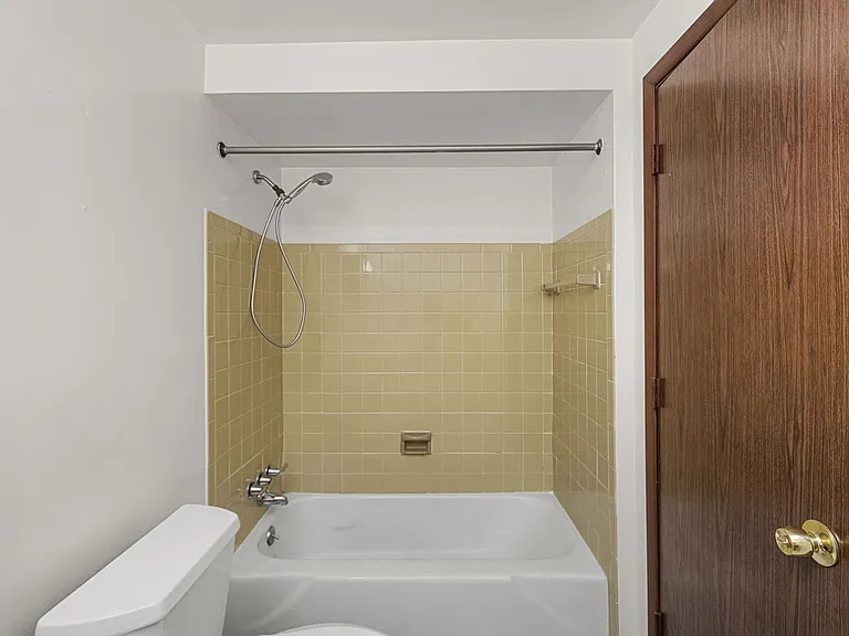 2434-2440 Brownsville Road — Photo 7