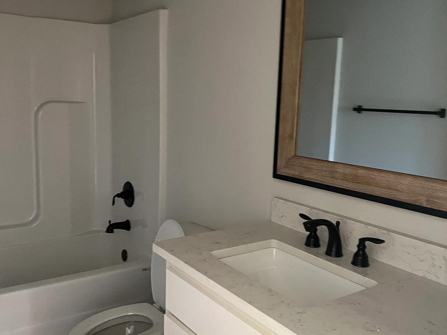 2 bed, 1074 sqft, $1,650 — Photo 4