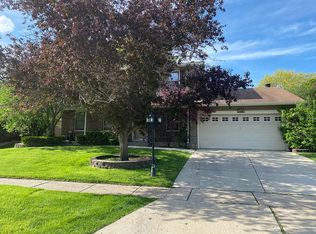 1790 Burr Ridge Dr, Hoffman Estates, IL 60192