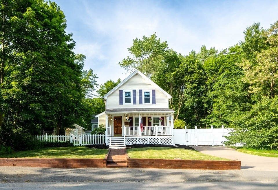 1st image of 24 Greenhood St