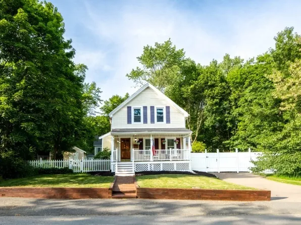 24 Greenhood St, Dedham, MA 02026