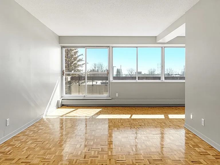 2220 Halifax Dr — Photo 13