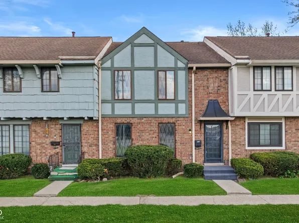 8104 E Bromley Pl, Indianapolis, IN 46219