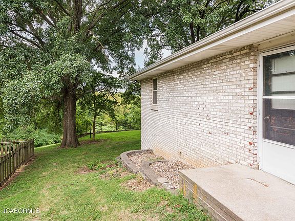 5th image of 1113 Boonville Rd