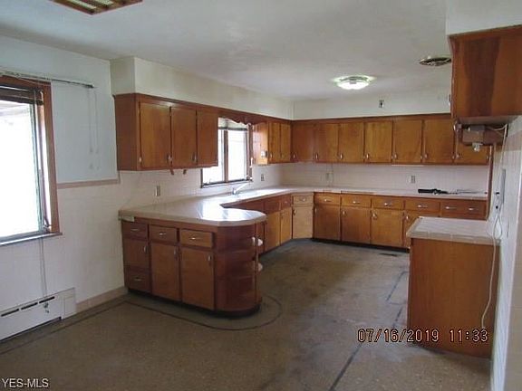3rd image of 3500 Oberlin Ave
