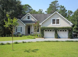 504 Ravenswood Rd, Hampstead, NC 28443