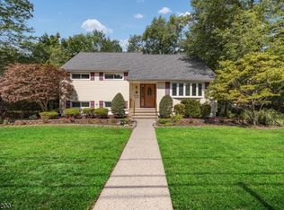 28 Mountain Way, Cedar Grove, NJ 07009