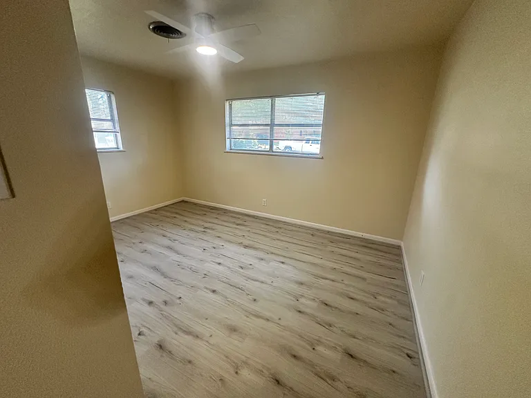 1747 N McCart St — Photo 7