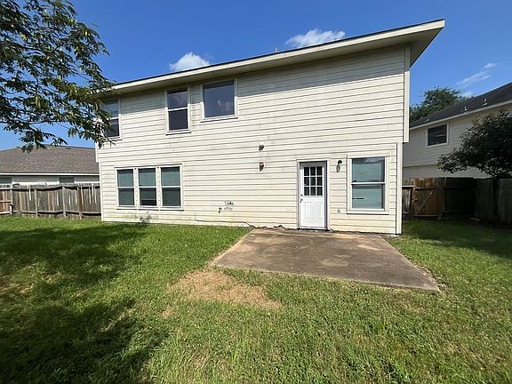 5th image of 19546 Concho Springs Dr