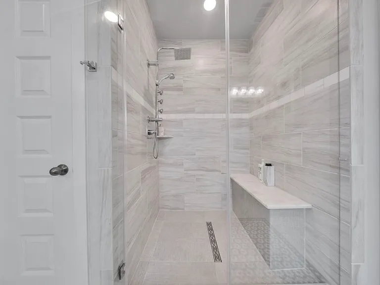 8826 Forest Side Dr — Photo 3