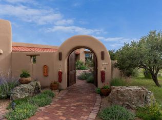 520 Camino Los Altos, Santa Fe, NM 87501