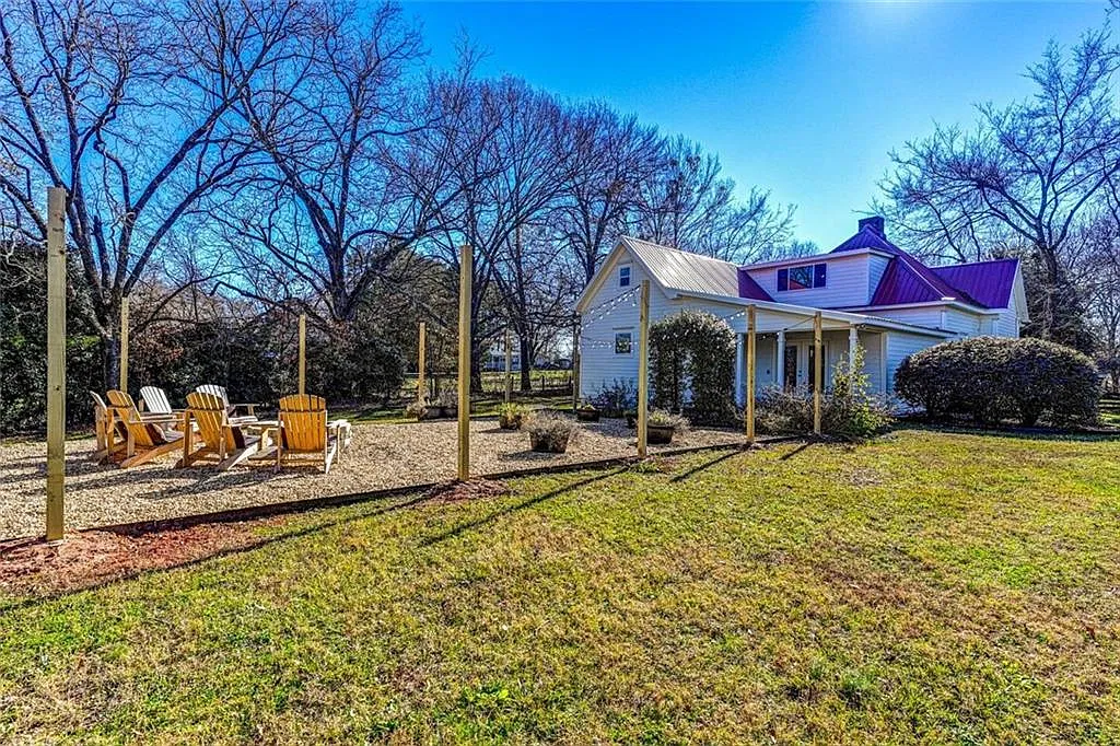4 bed, 3.5 bath, 2956 sqft, $2,850 — Photo 2