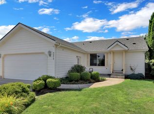 5276 Olympic Cir, Eugene, OR 97402