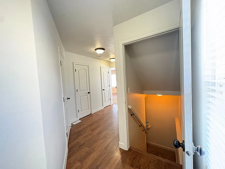 173 E Fiddlers Canyon Rd #1 — Photo 2