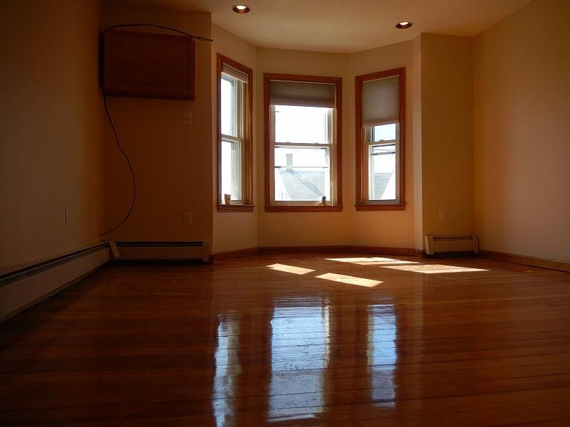 2nd image of 168 Leyden St #1