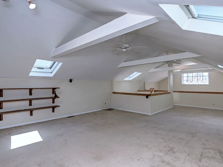 3748 N Clifton Ave — Photo 22