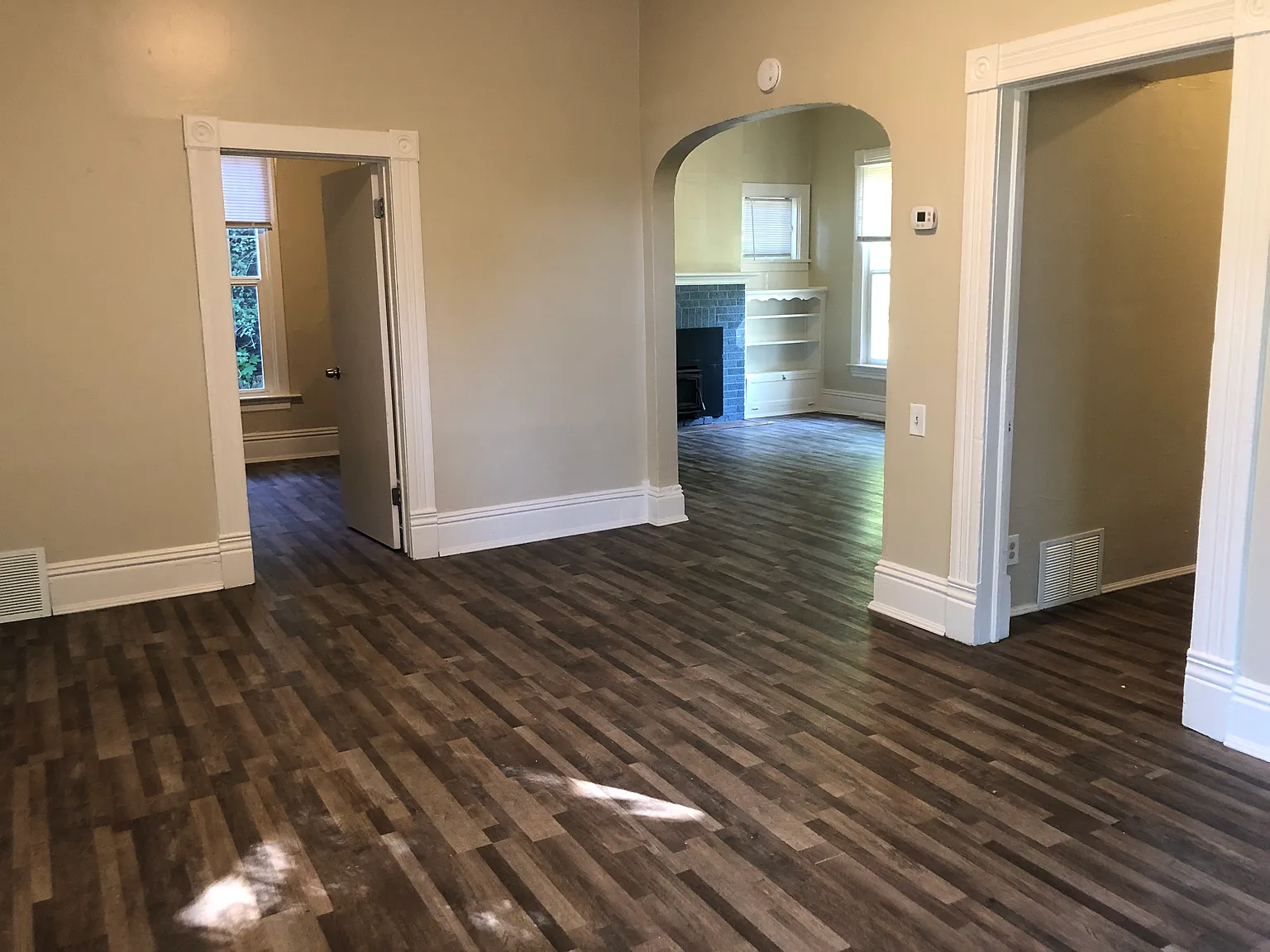 5 bed, 3.5 bath, 1728 sqft, $2,500 — Photo 3